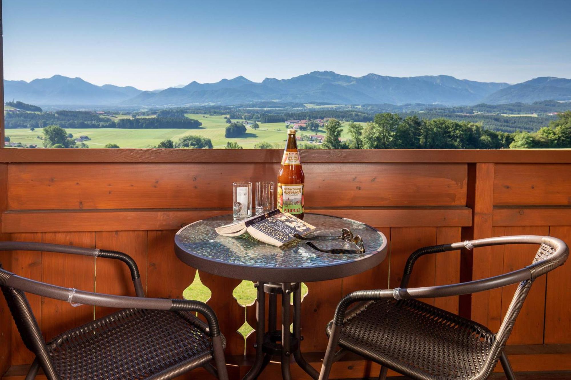 Berg Hotel Weingarten Garni リムシュティング エクステリア 写真