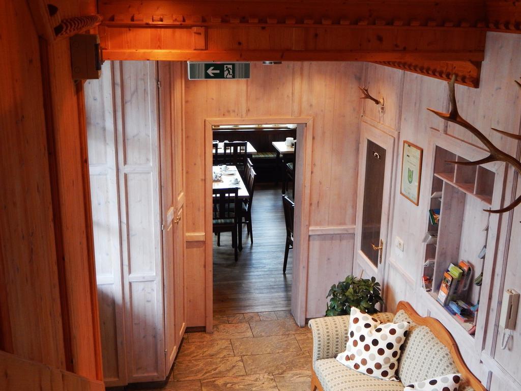 Berg Hotel Weingarten Garni リムシュティング エクステリア 写真