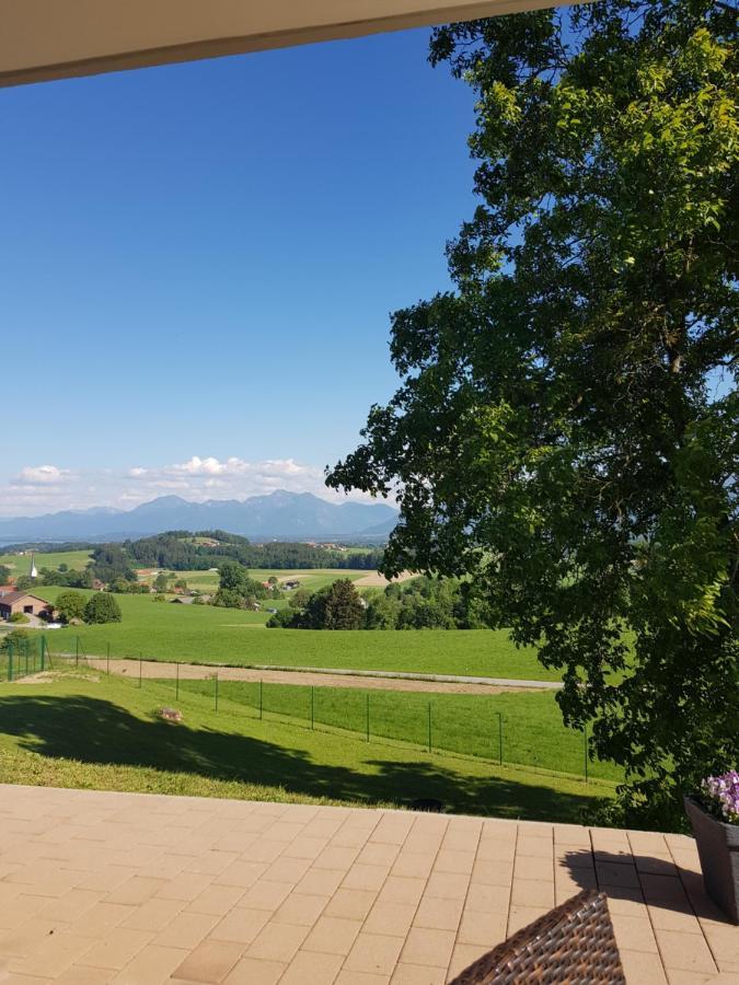 Berg Hotel Weingarten Garni リムシュティング エクステリア 写真